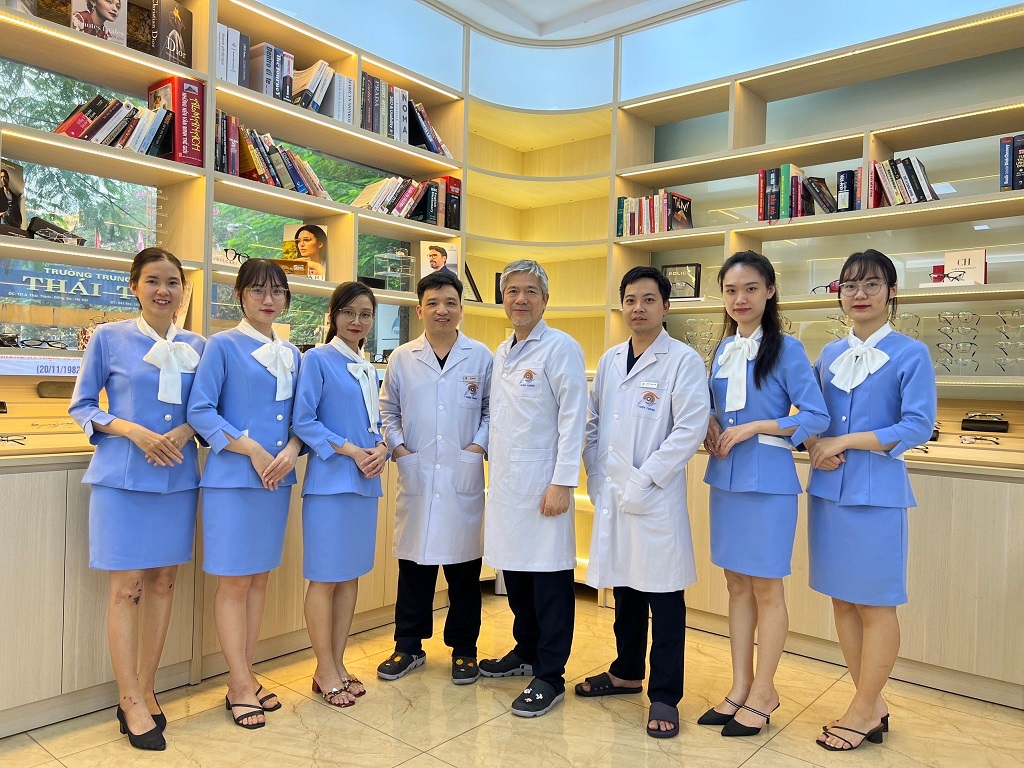 Bệnh Viện Mắt Thiên Thanh - các bs